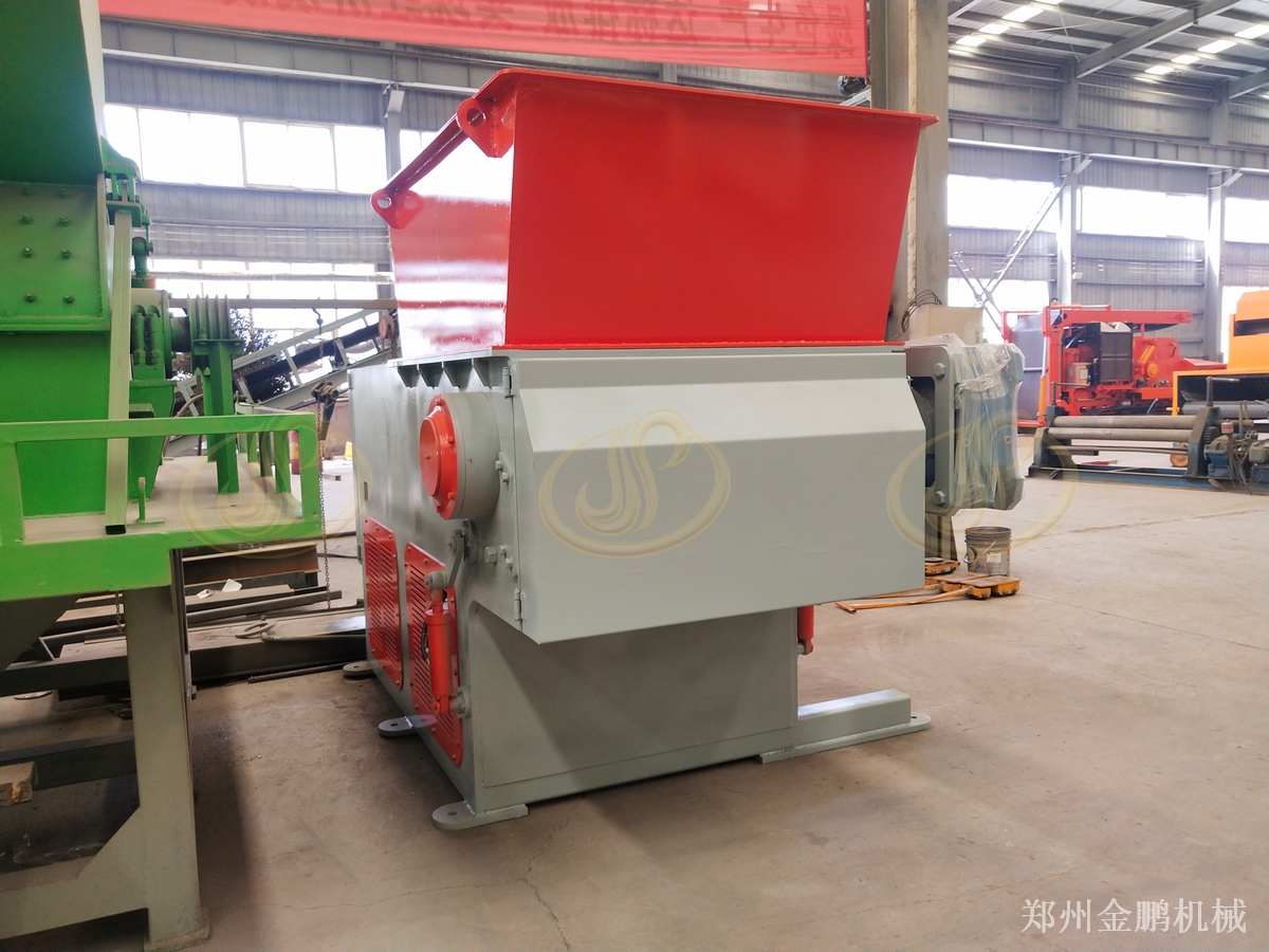 郑州金鹏垃圾破袋撕碎机在分选前处理中的关键作用