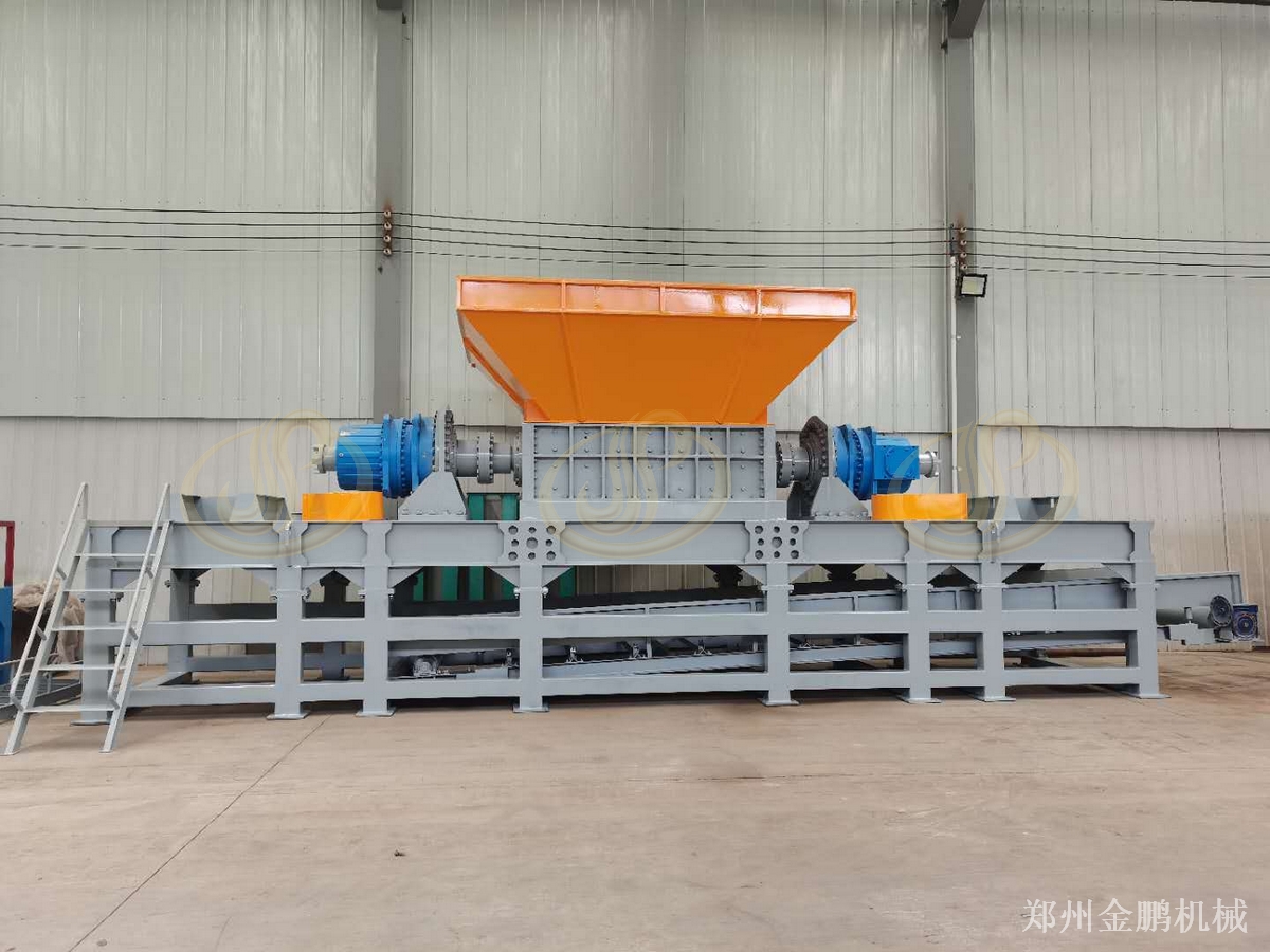 郑州金鹏垃圾破袋设备：整袋生活垃圾破袋散料作业